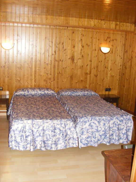 Hotel Europa Les Quarto foto