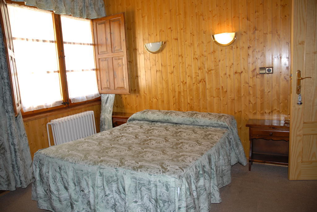 Hotel Europa Les Quarto foto